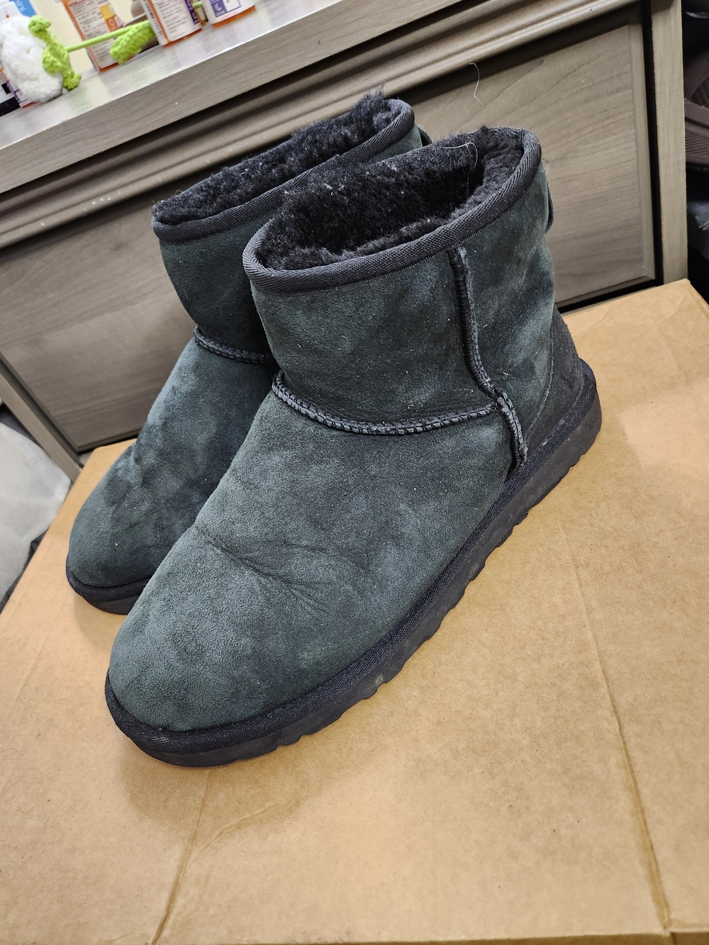UGG "Classic Mini II" Women's size 10 Suede Sheepskin Shearling Ankle Boots